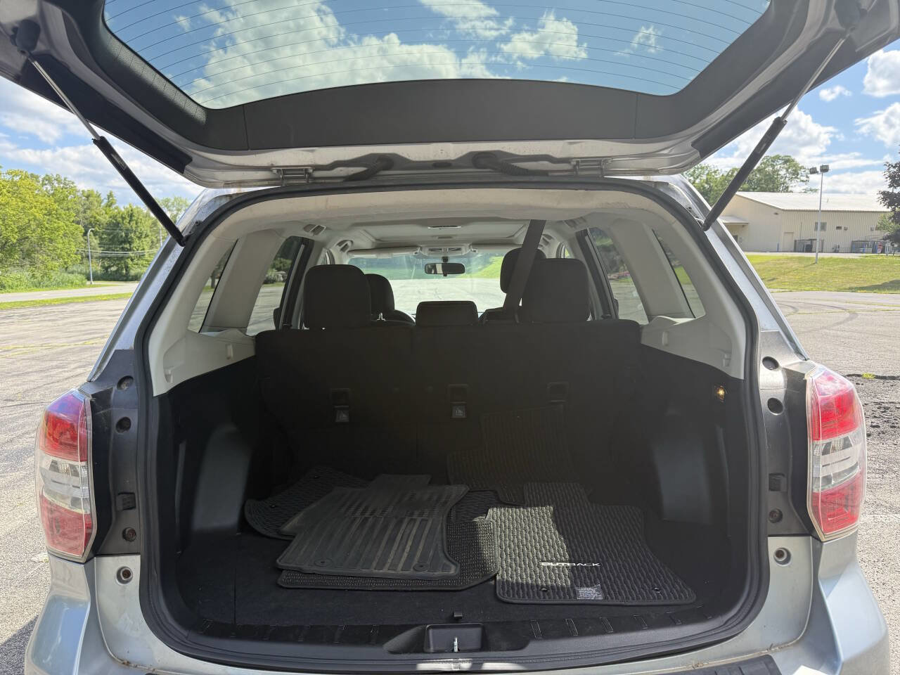 Used 2015 Subaru Forester 2.5i Premium w/ All-Weather Package image 12