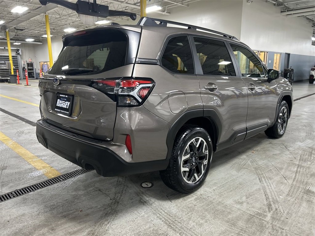 Certified 2025 Subaru Forester Premium image 8