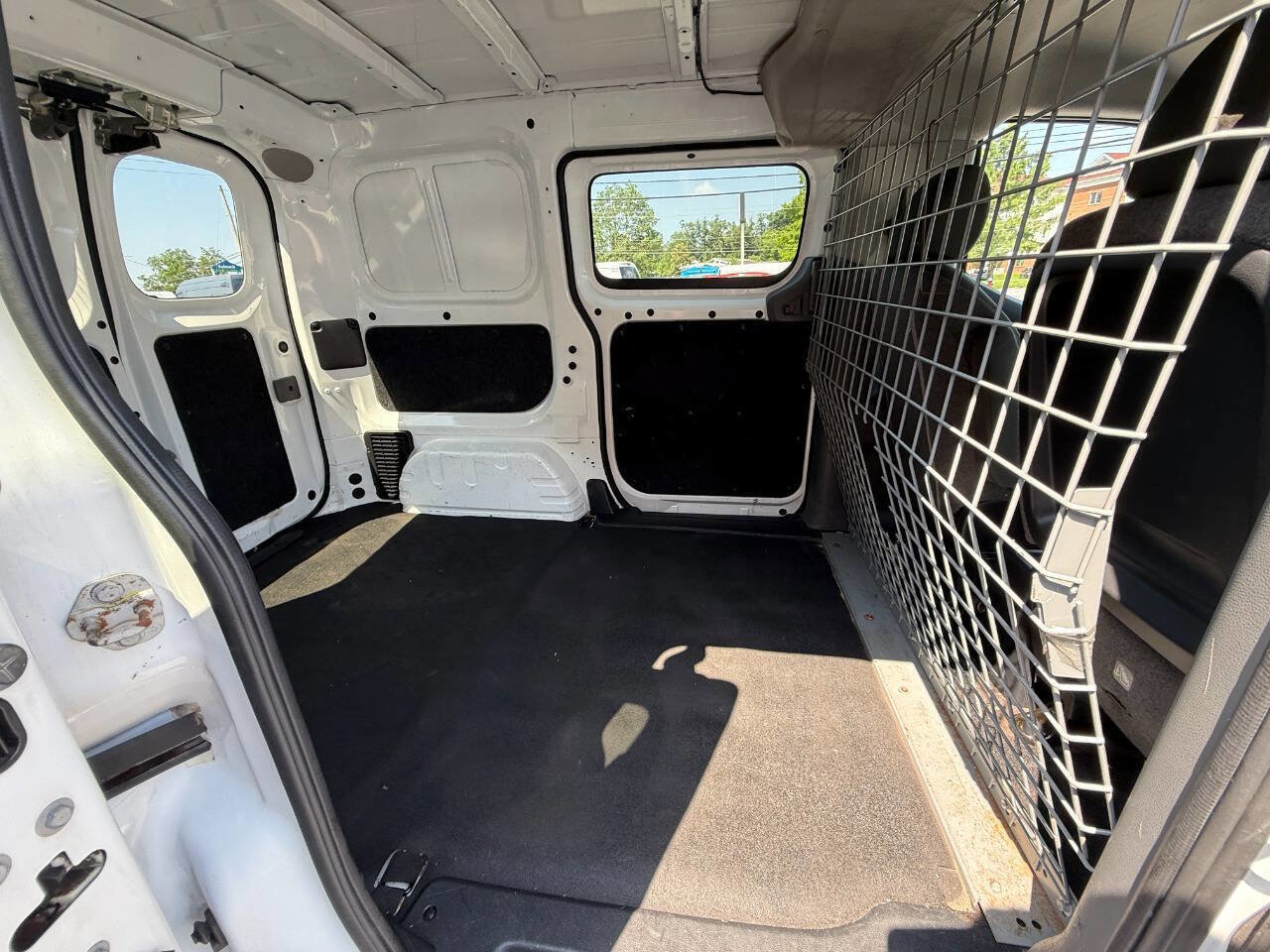 Used 2016 Chevrolet City Express LT image 27