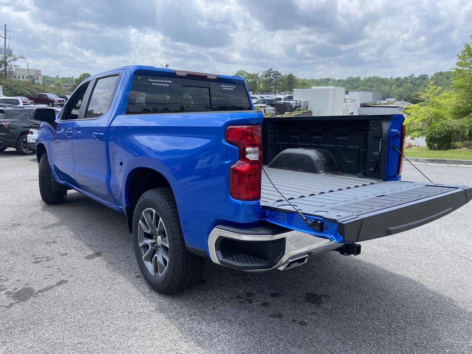 New 2025 Chevrolet Silverado 1500 LT image 3