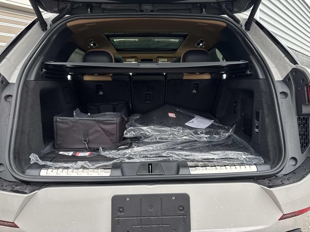 New 2026 Land Rover Range Rover Sport Dynamic SE AWD/4WD image 5