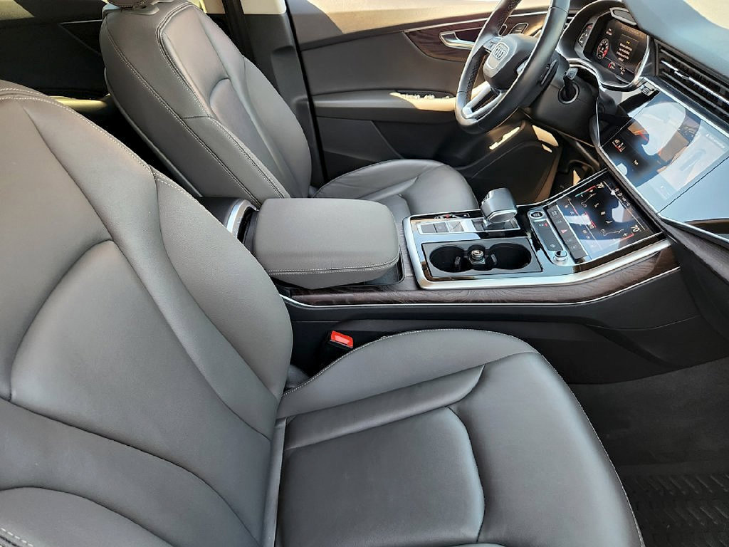 Used 2021 Audi Q8 Premium AWD/4WD image 14