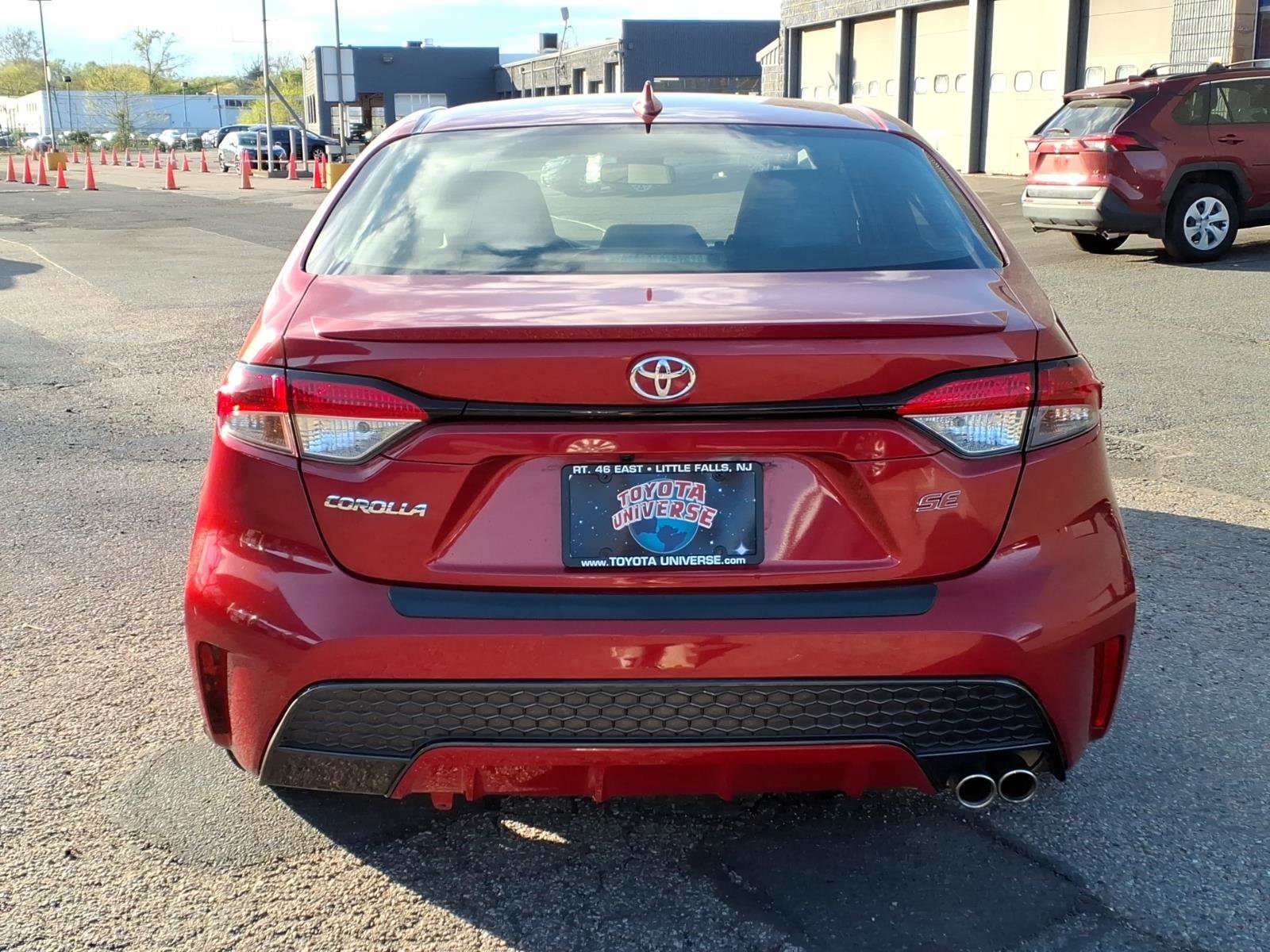 Certified 2021 Toyota Corolla SE w/ Carpet Mat Package (TMS) FWD image 5