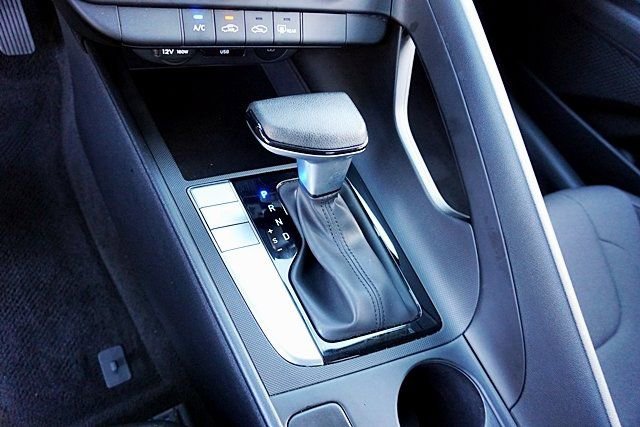 Certified 2025 Hyundai Elantra SE w/ Cargo Package image 28