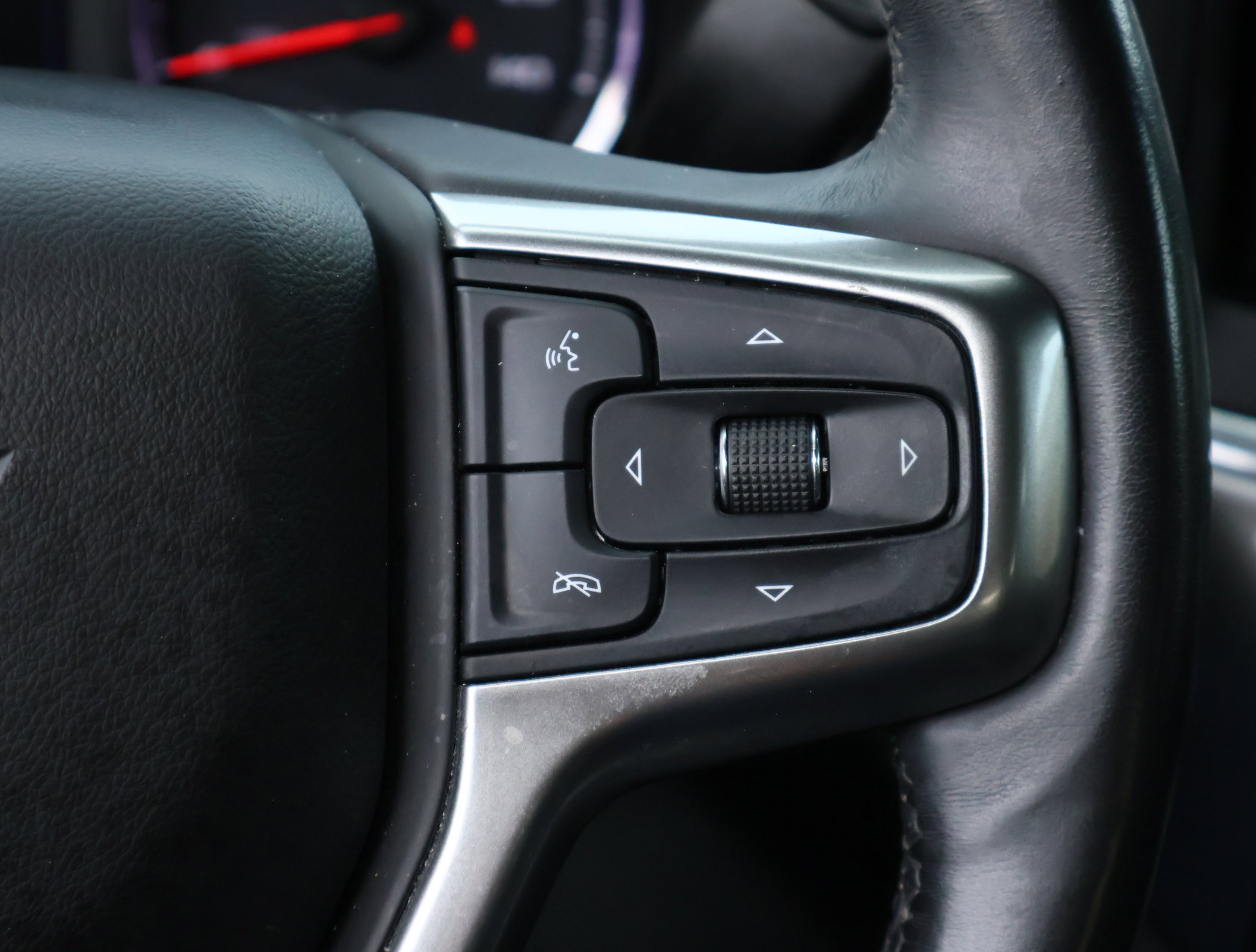 Used 2019 Chevrolet Silverado 1500 LT Trail Boss w/ Convenience Package AWD/4WD image 14