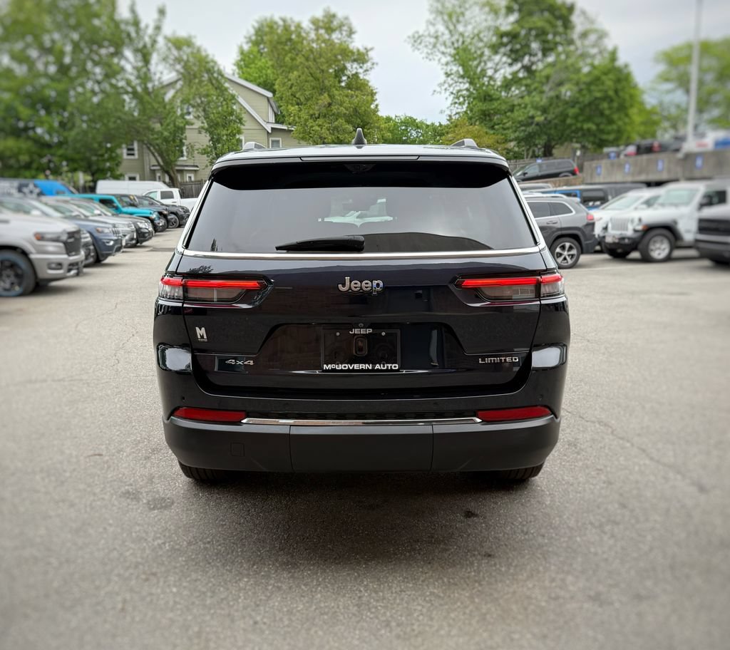 Used 2023 Jeep Grand Cherokee L Limited w/ Luxury Tech Group II AWD/4WD image 10