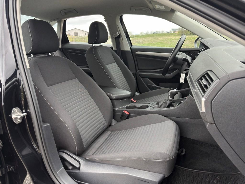 Used 2022 Volkswagen Jetta S image 20