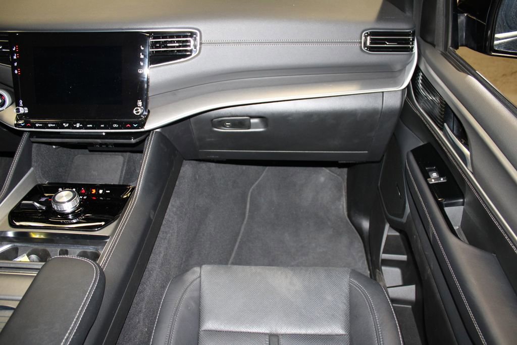 Used 2025 Jeep Wagoneer Series II image 31