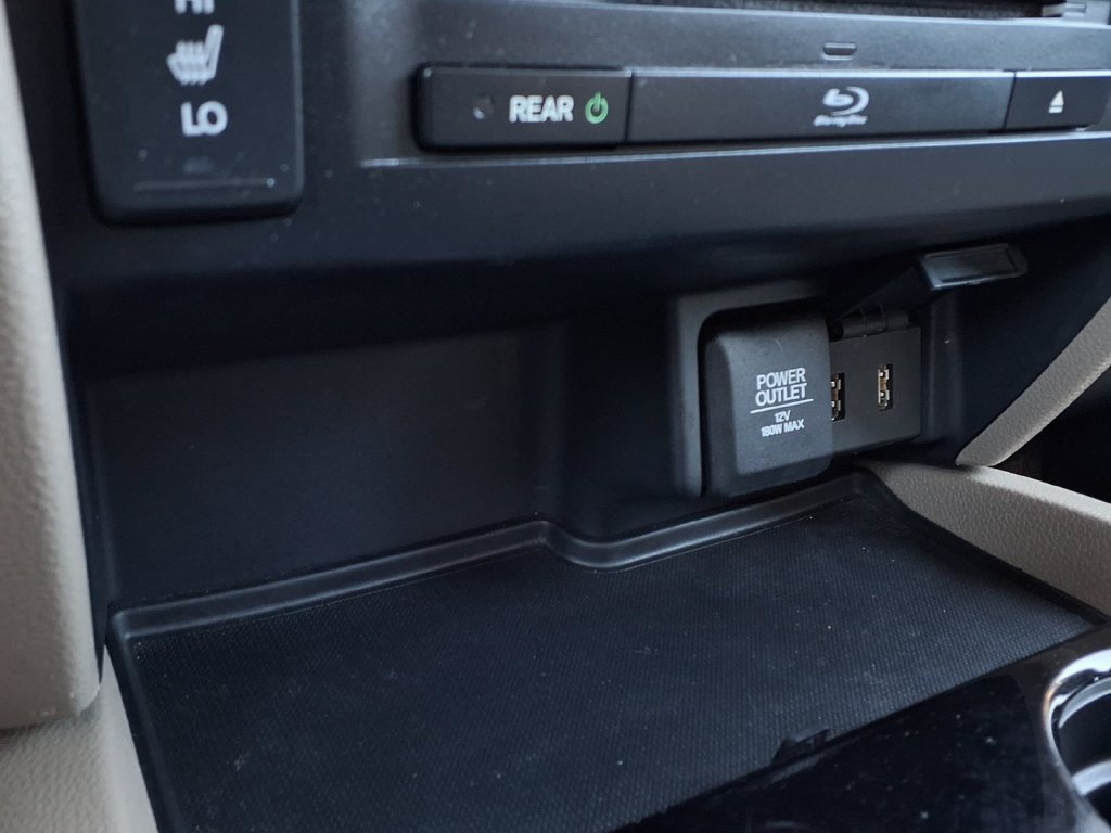 Used 2016 Honda Pilot Touring image 10