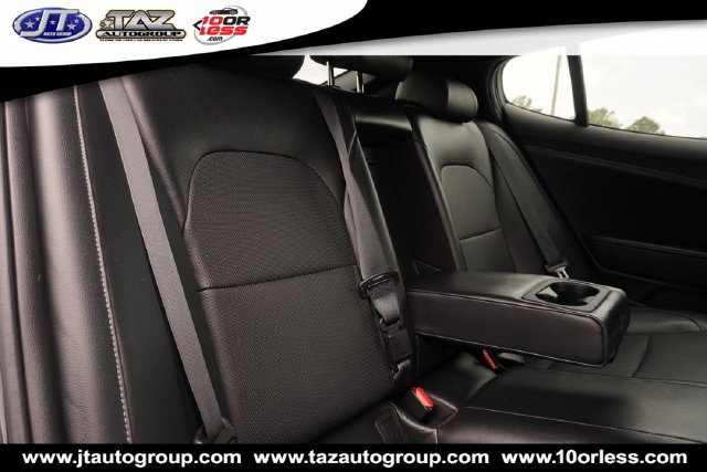 Used 2020 Kia Stinger GT1 RWD image 14