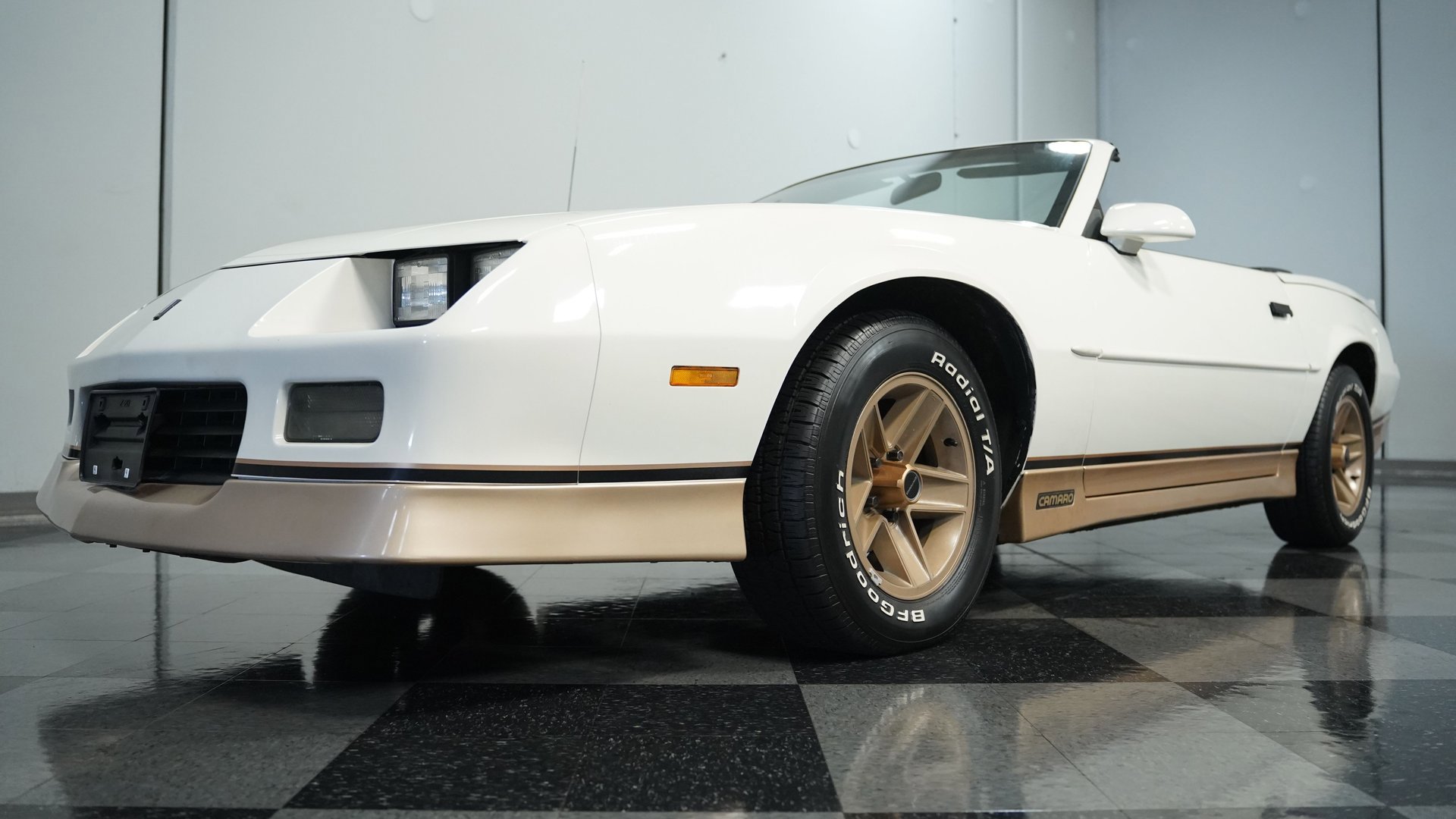 Used 1988 Chevrolet Camaro LT image 19