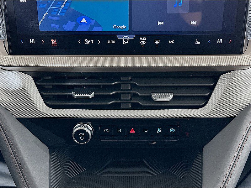 New 2026 Ford Explorer Active w/ Active Comfort Package image 20
