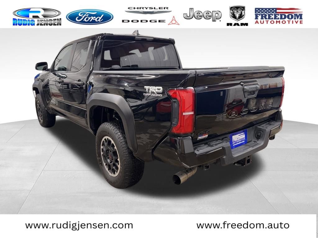 Used 2024 Toyota Tacoma TRD Off-Road image 3