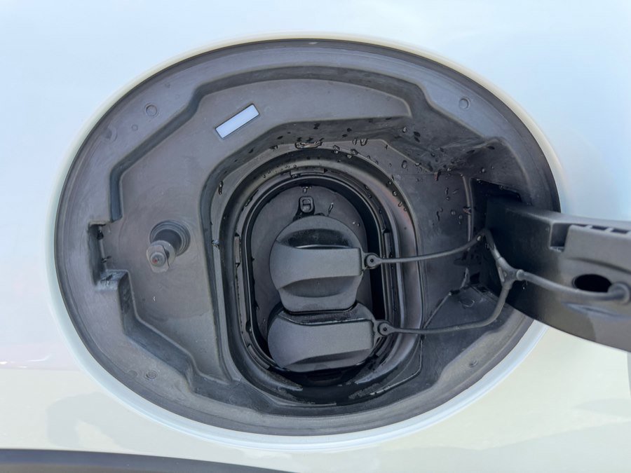 Used 2023 MINI Cooper SE image 46