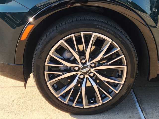 Used 2024 Cadillac XT4 Sport w/ Cold Weather Package FWD image 17