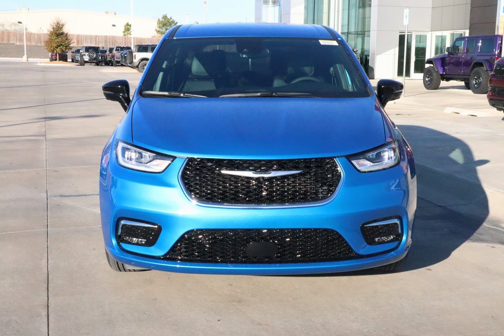 New 2026 Chrysler Pacifica Select image 10