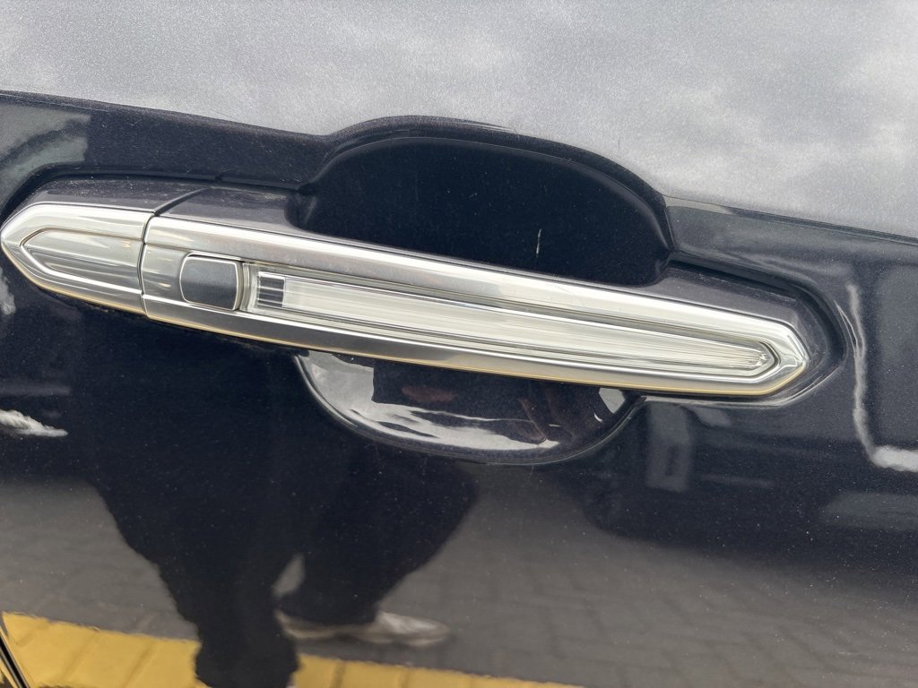 Used 2023 Cadillac XT4 Premium Luxury w/ Cold Weather Package image 12