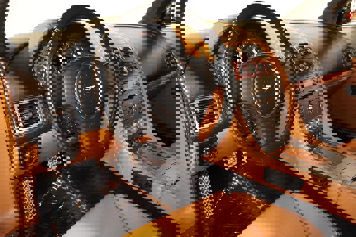 Used 2006 Aston Martin DB9 Coupe RWD image 44