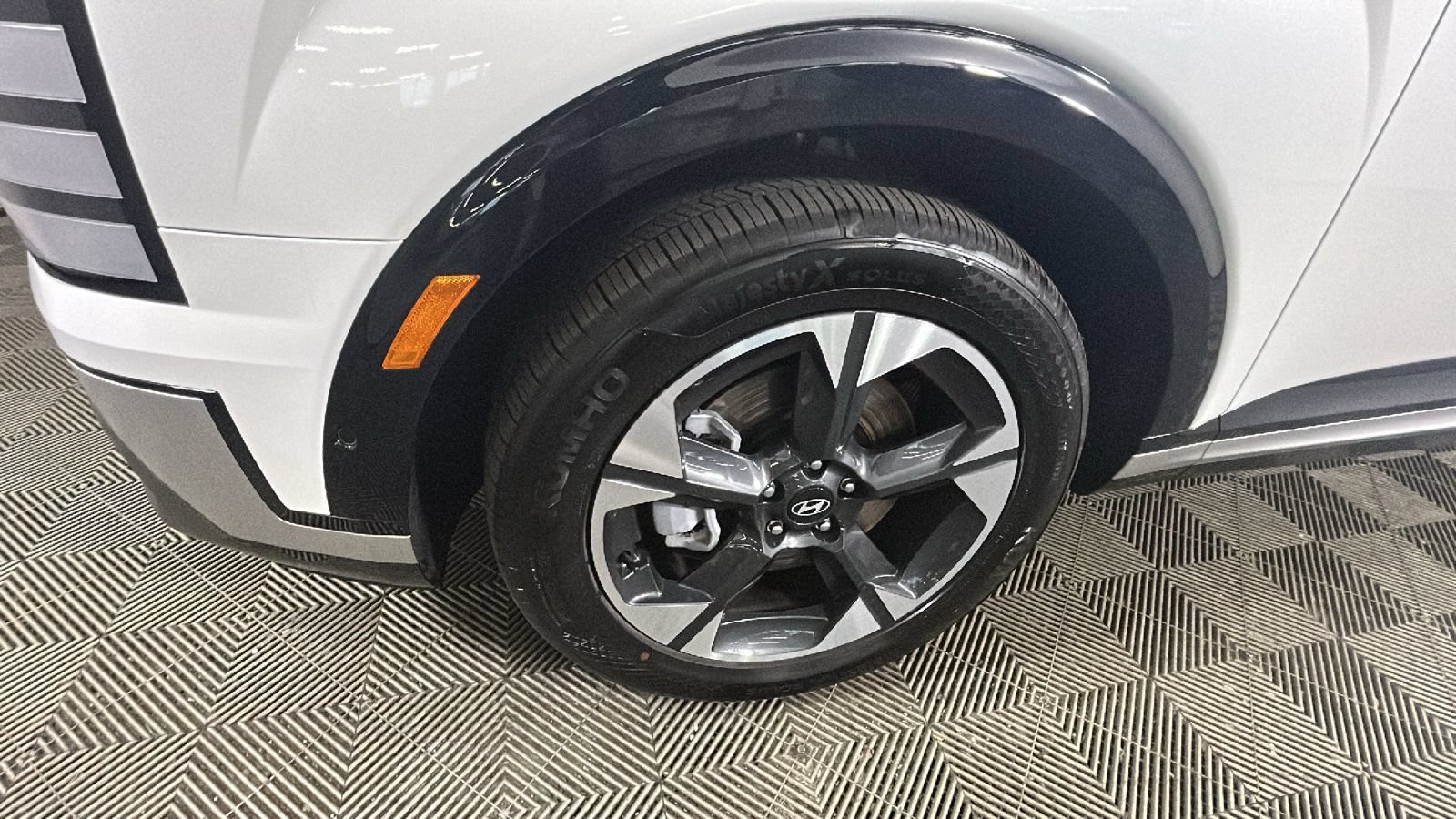 Certified 2026 Hyundai Palisade Limited AWD/4WD image 11