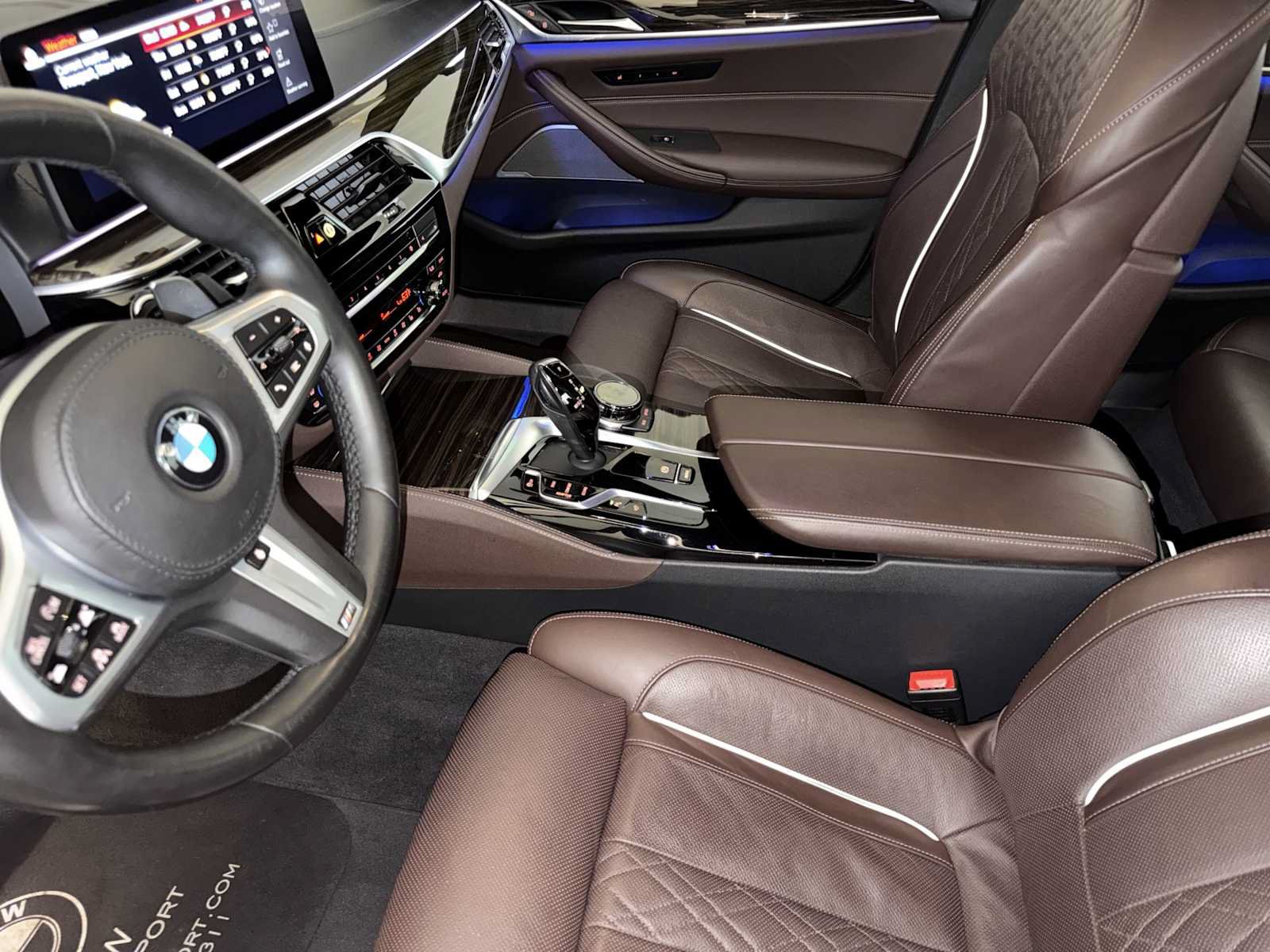 Used 2022 BMW M550i xDrive w/ Executive Package AWD/4WD image 19