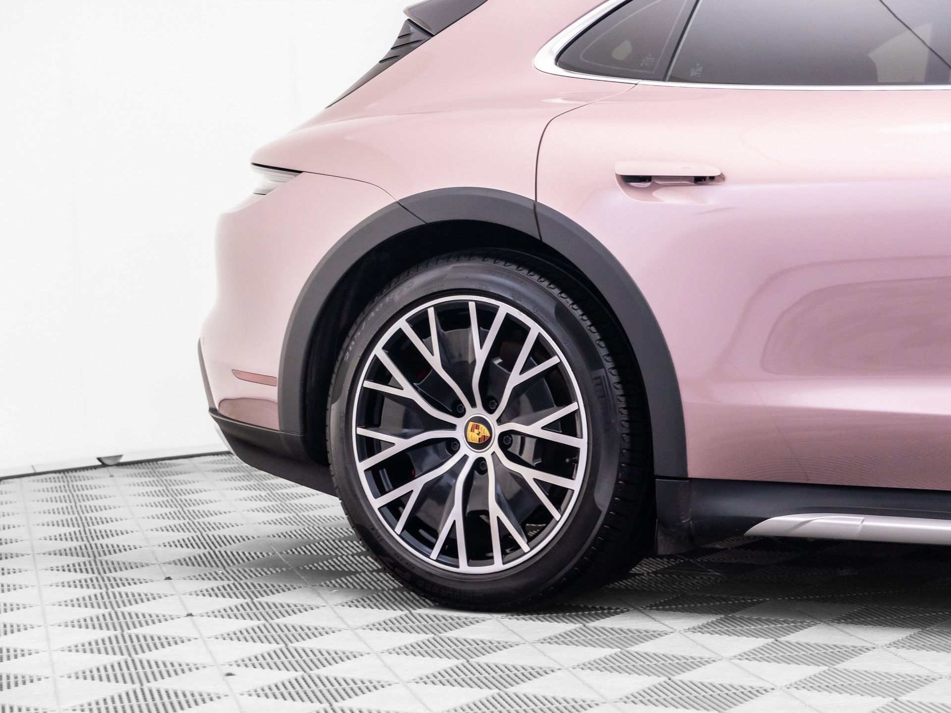 Certified 2023 Porsche Taycan 4S AWD/4WD image 36