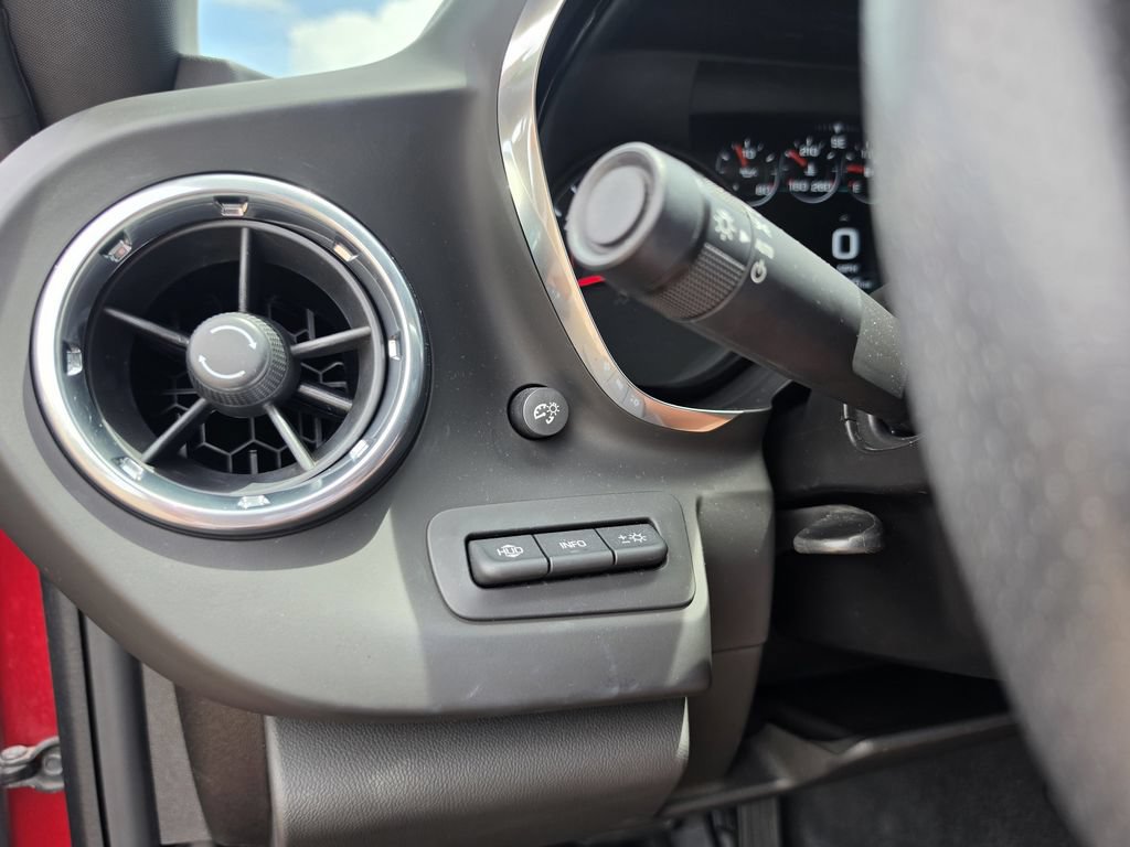 Used 2018 Chevrolet Camaro SS RWD image 20