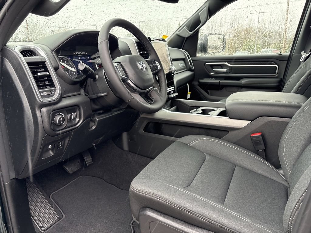 New 2026 RAM 1500 4x4 Crew Cab image 7