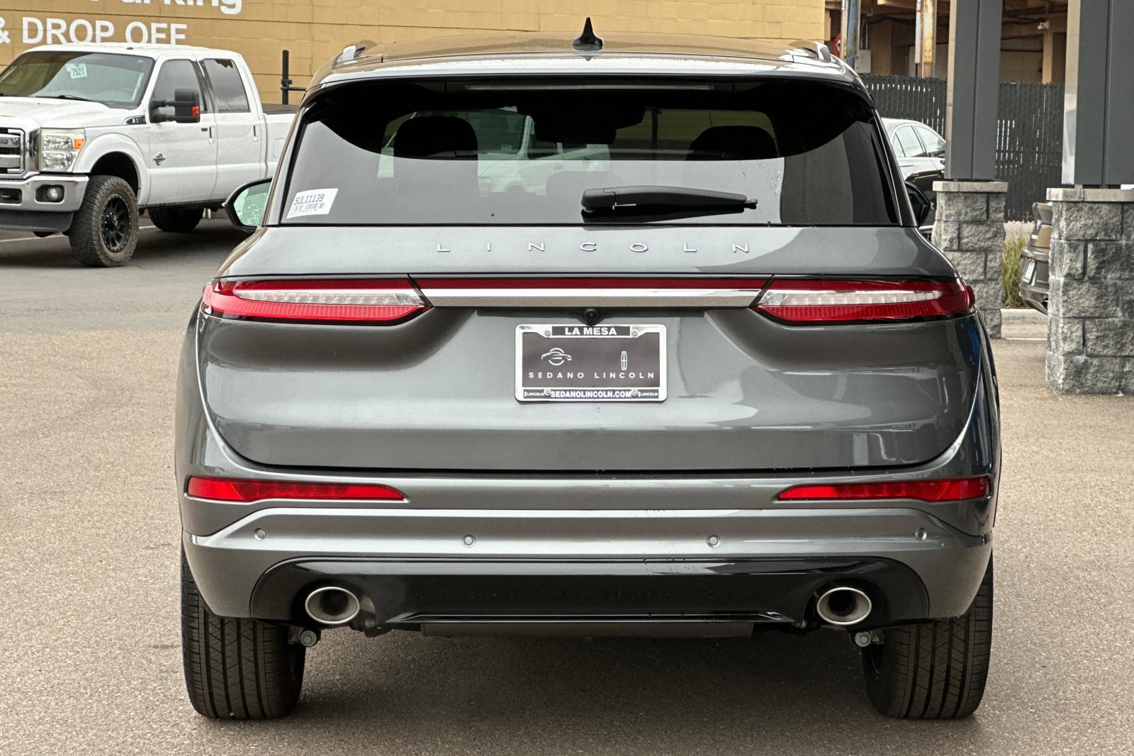 New 2025 Lincoln Corsair Reserve w/ Equipment Group 202A image 4