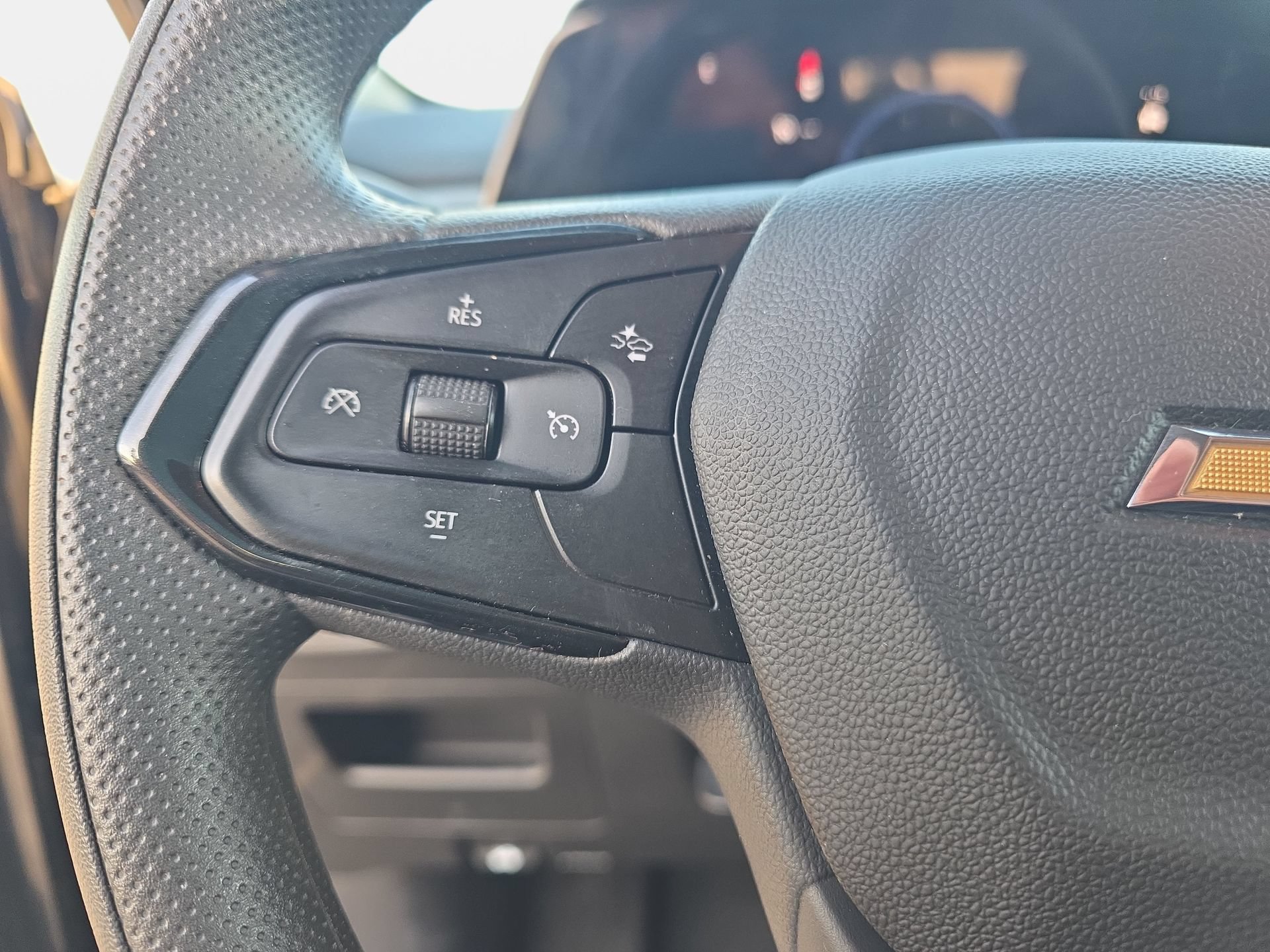 Used 2025 Chevrolet TrailBlazer LT AWD/4WD image 16