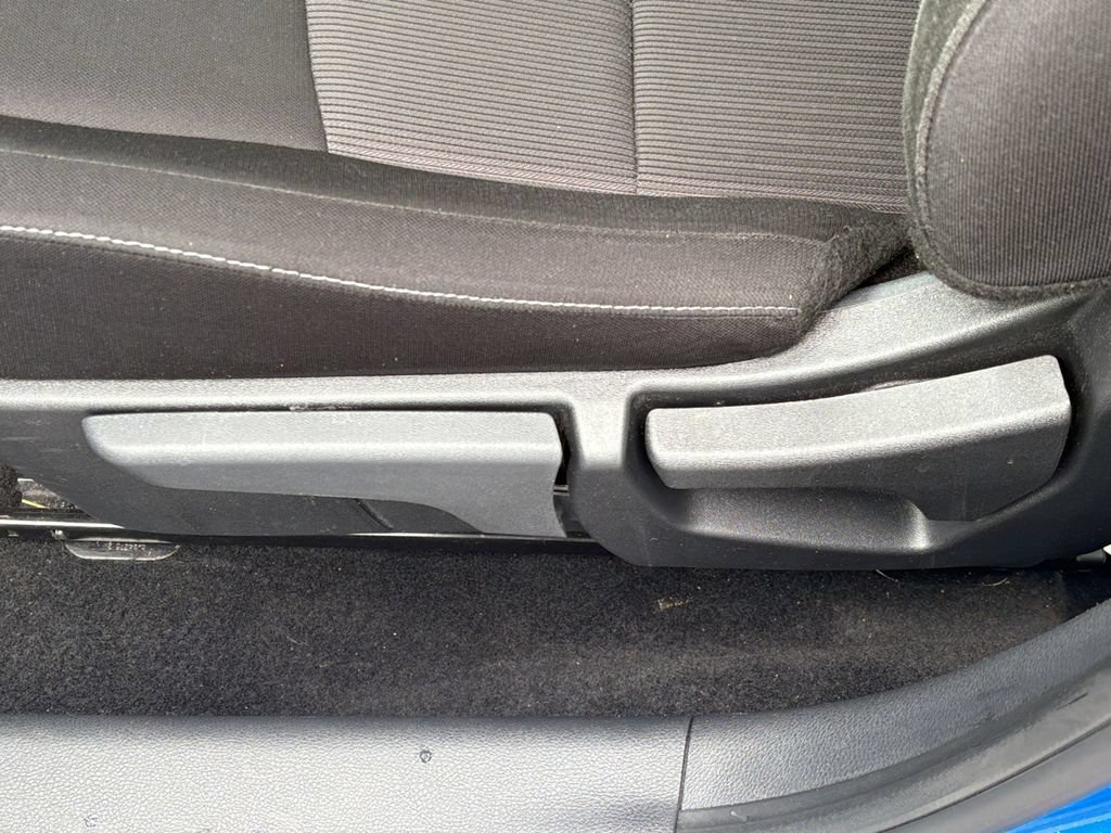 Used 2025 Nissan Sentra SV FWD image 12