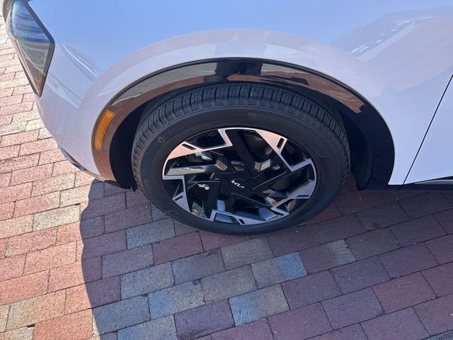 Used 2024 Kia Sportage SX image 10