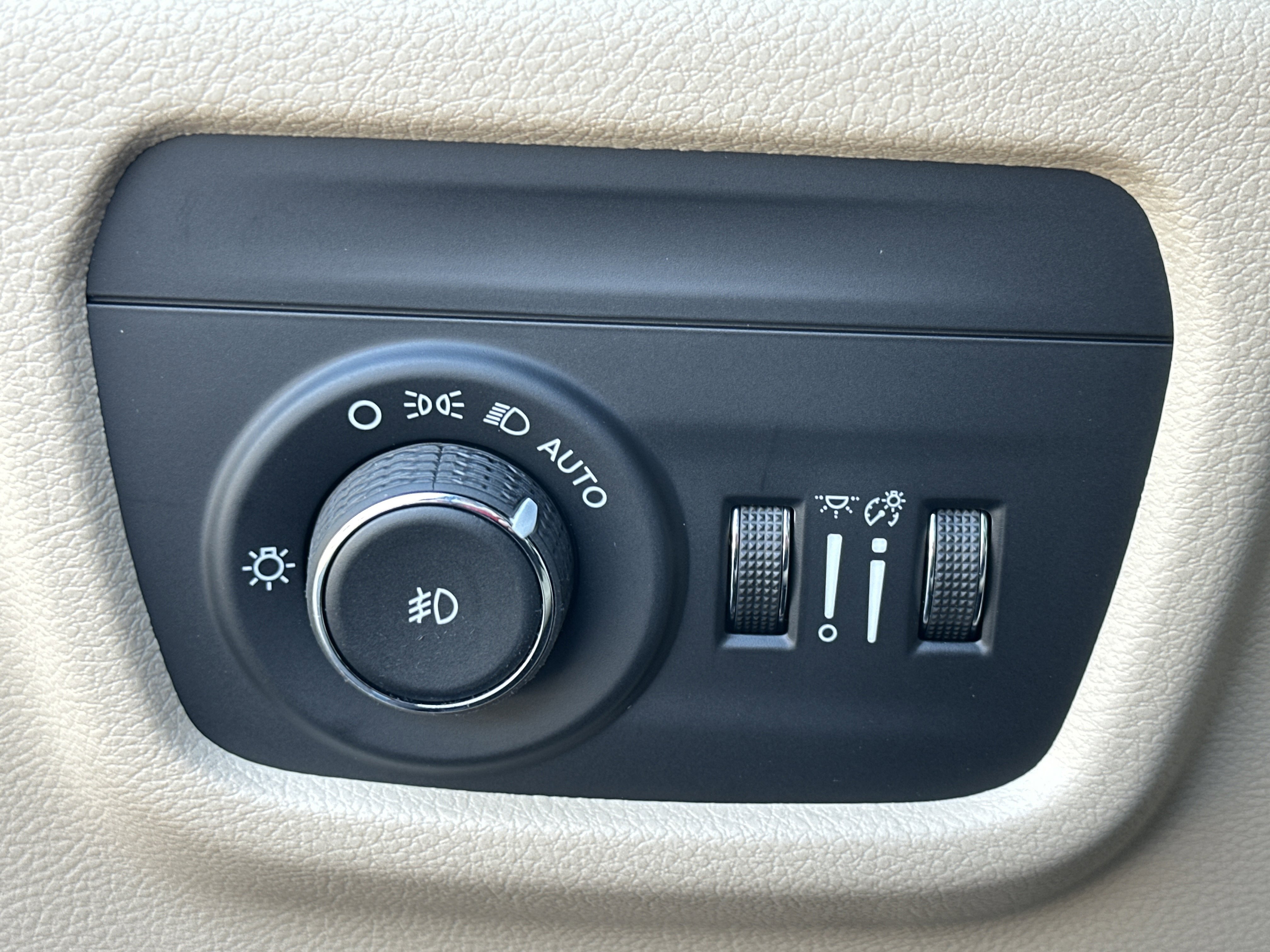 New 2026 Jeep Grand Cherokee Limited w/ Limited Altitude Package image 13