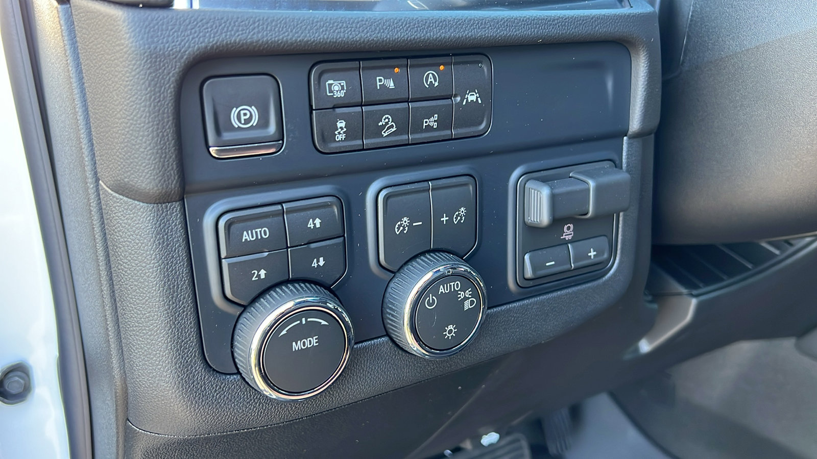 New 2026 Chevrolet Tahoe LS image 30