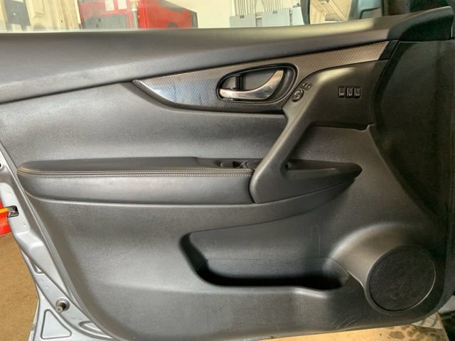 Used 2018 Nissan Rogue SL AWD/4WD image 26