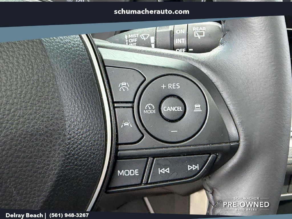 Used 2024 Toyota Corolla Cross AWD Hybrid w/ Moonroof Package image 23