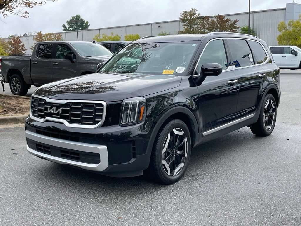Used 2025 Kia Telluride S AWD/4WD image 3