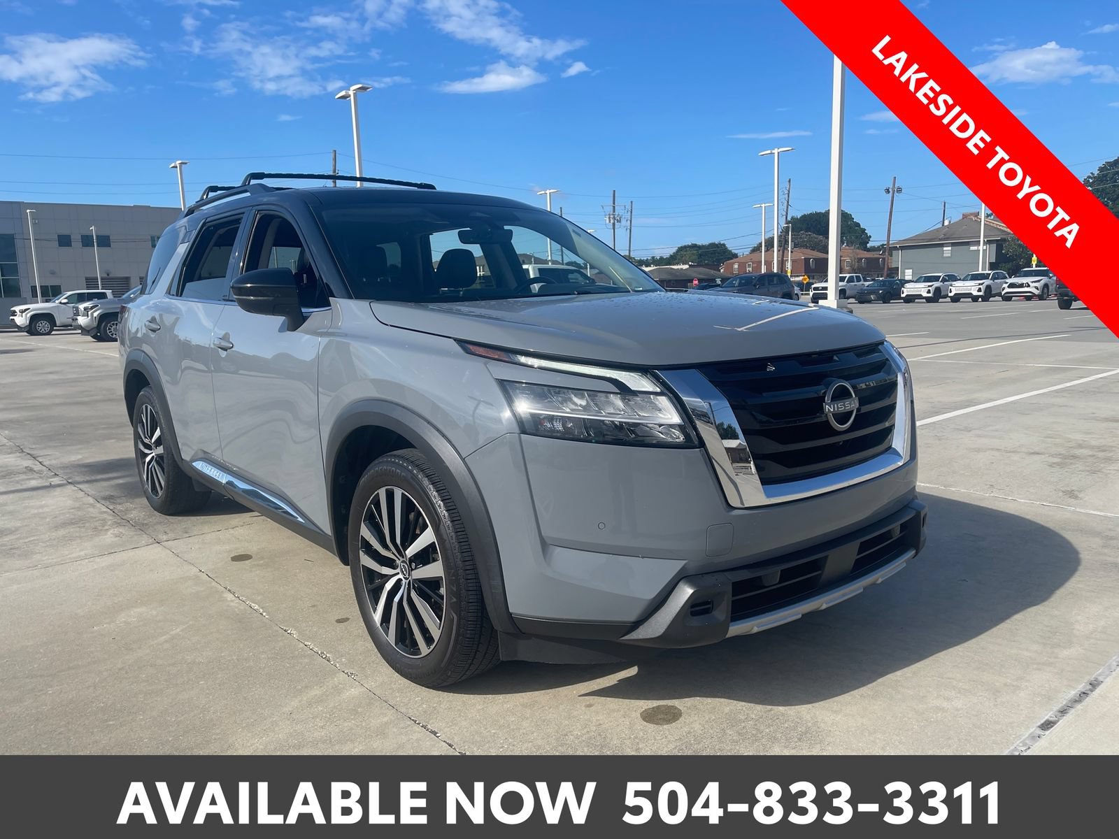 Used 2023 Nissan Pathfinder Platinum w/ Cargo Package AWD/4WD image 7