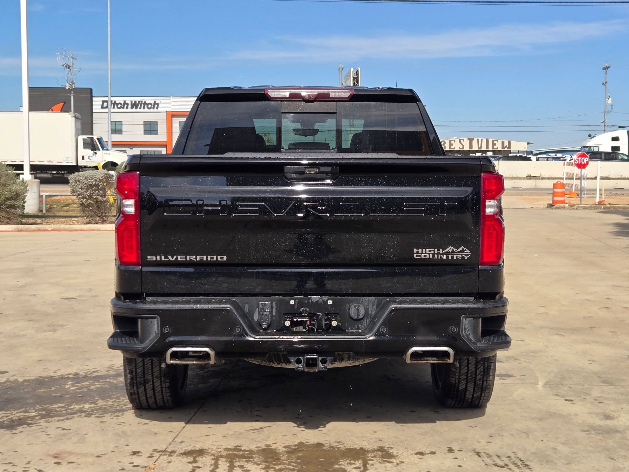 Used 2021 Chevrolet Silverado 1500 High Country w/ Technology Package image 4