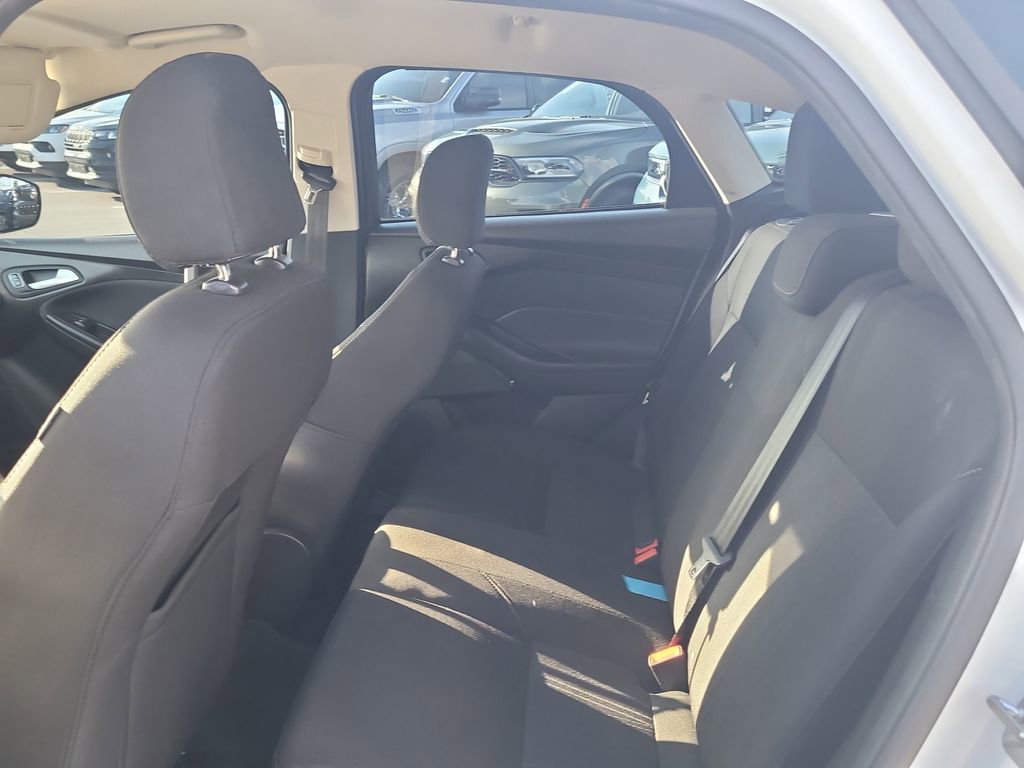 Used 2017 Ford Focus SE image 11