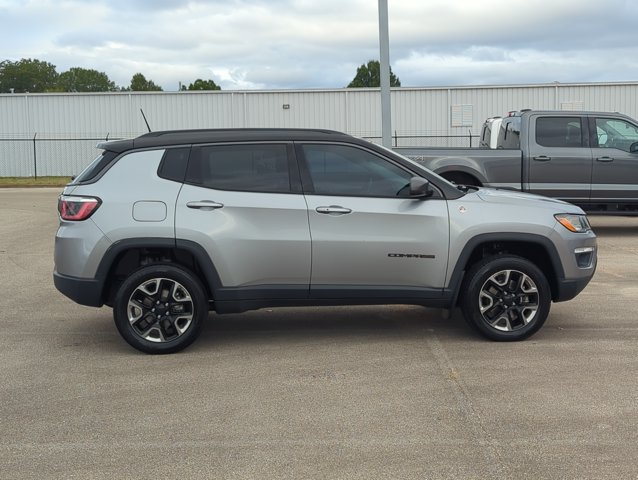 Used 2018 Jeep Compass Trailhawk w/ Leather Interior Group AWD/4WD image 4