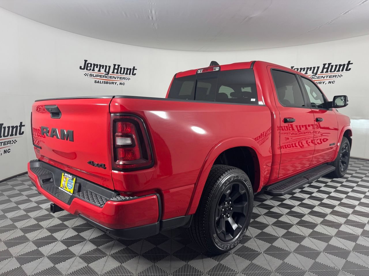 Used 2025 RAM 1500 Big Horn AWD/4WD image 6