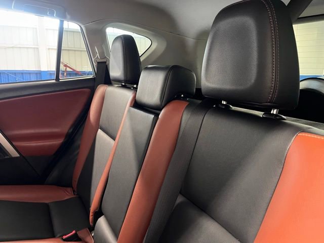 Used 2015 Toyota RAV4 Limited image 18
