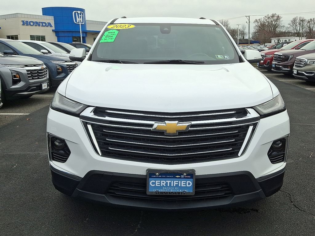 Certified 2023 Chevrolet Traverse LT image 2