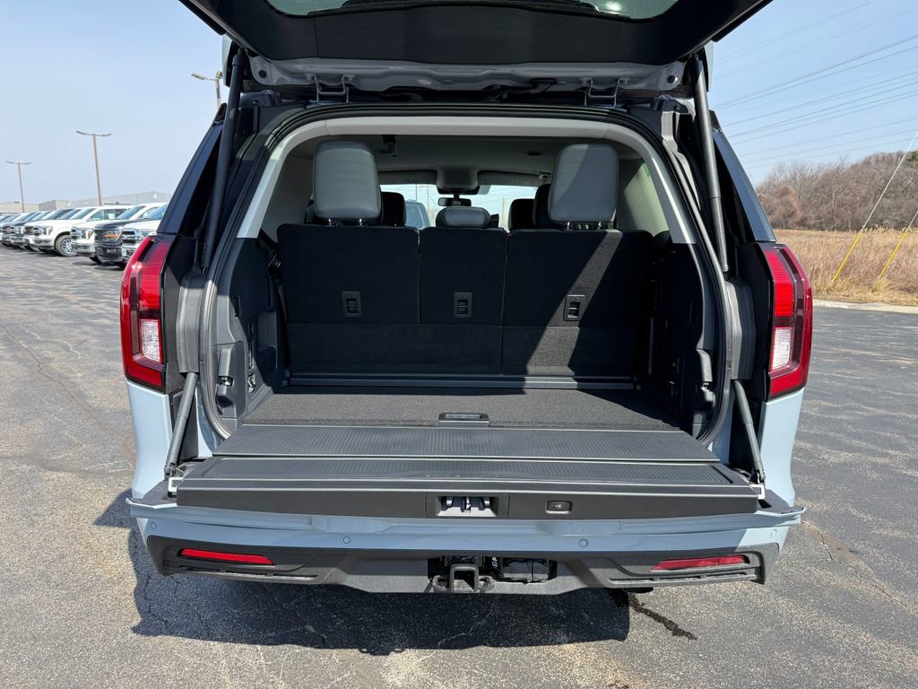 New 2026 Ford Expedition Active image 11
