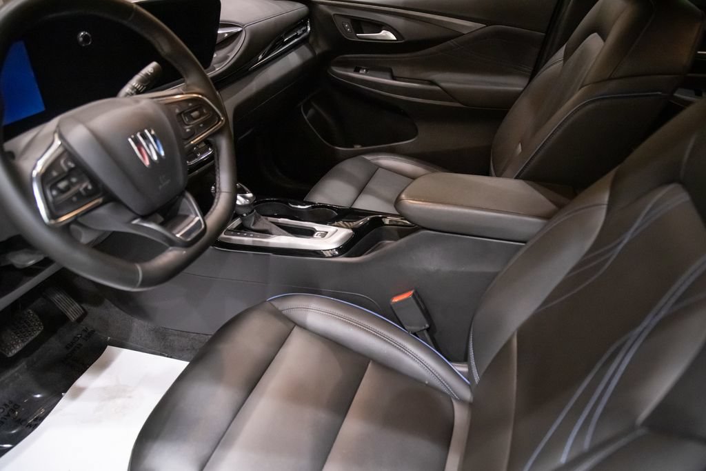 Used 2025 Buick Envista Sport Touring w/ Convenience I Package FWD image 18