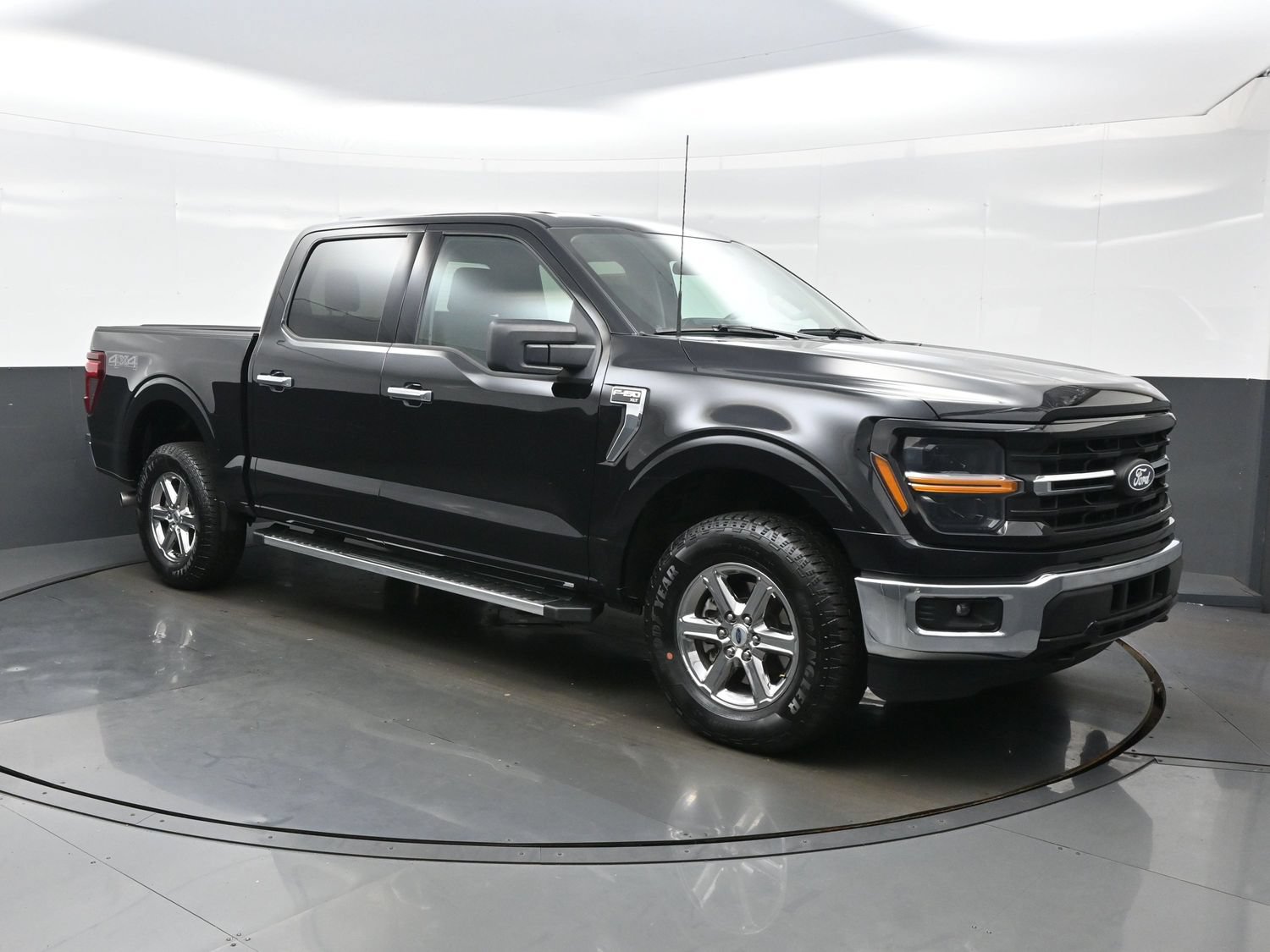 Used 2025 Ford F150 XLT w/ Equipment Group 301A Standard AWD/4WD image 8