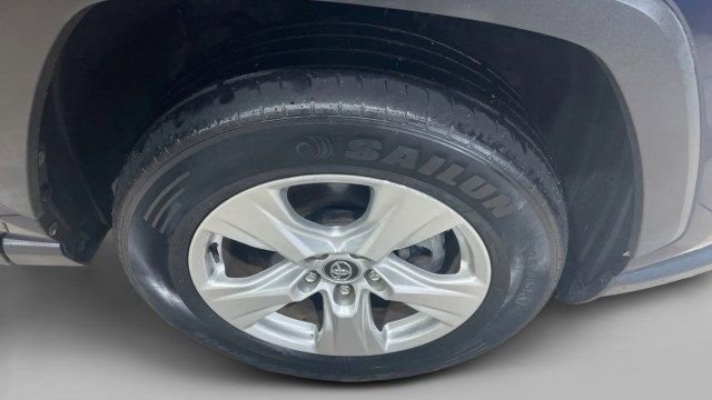 Used 2020 Toyota RAV4 XLE w/ Convenience Package image 21