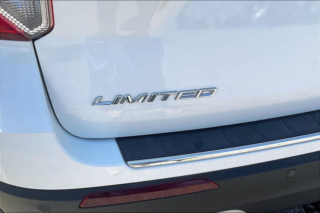 Used 2020 Ford Explorer Limited AWD/4WD image 8