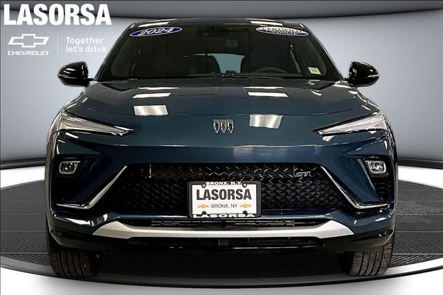 Certified 2024 Buick Envista Sport Touring w/ Convenience I Package FWD image 3