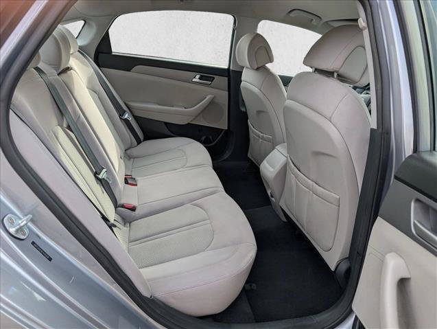 Used 2015 Hyundai Sonata SE FWD image 17